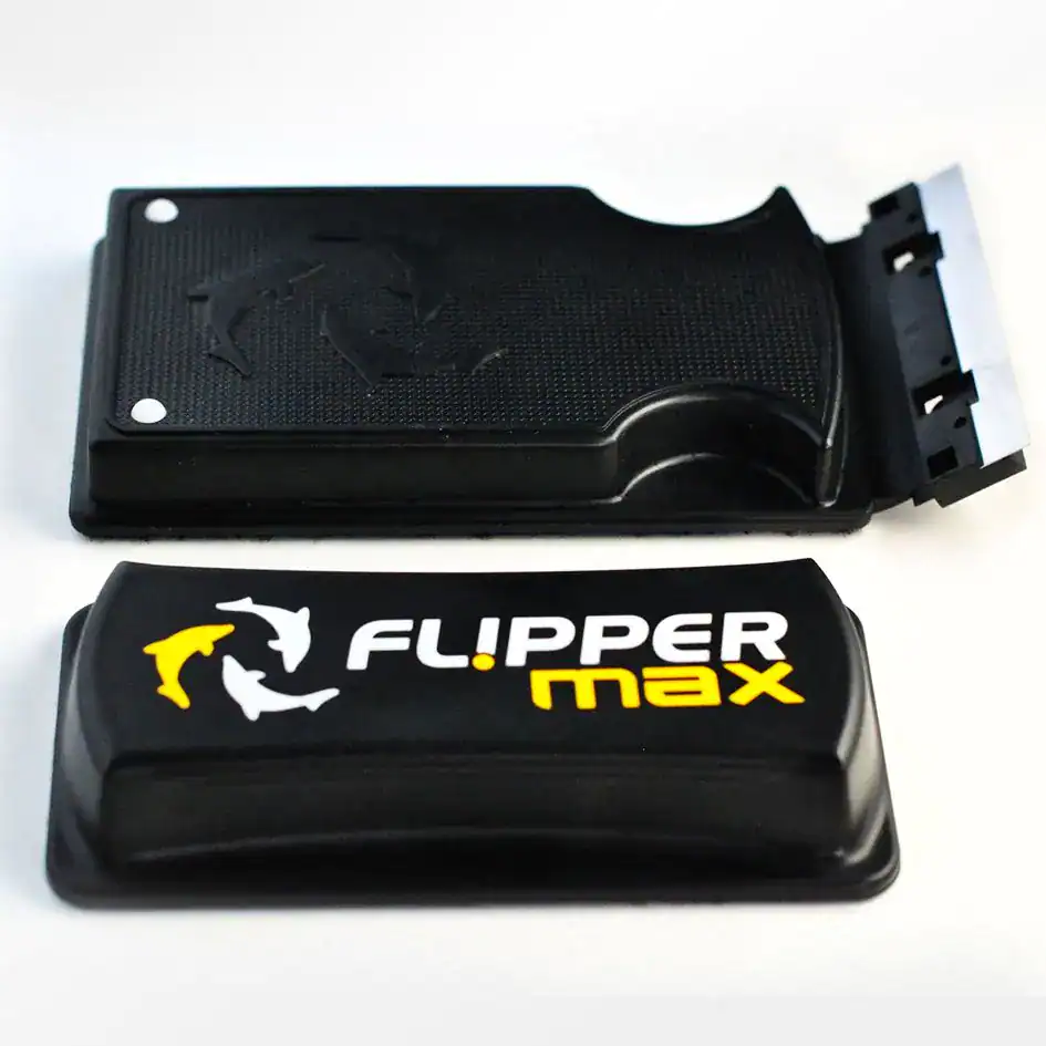 Flipper Max Float Magnet Cleaner shown unboxed ready to scrape algae on glass and acrylic tanks up to 1 inch thick